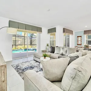 6br - Family - W Private Pool & Hot Tub Holiday home